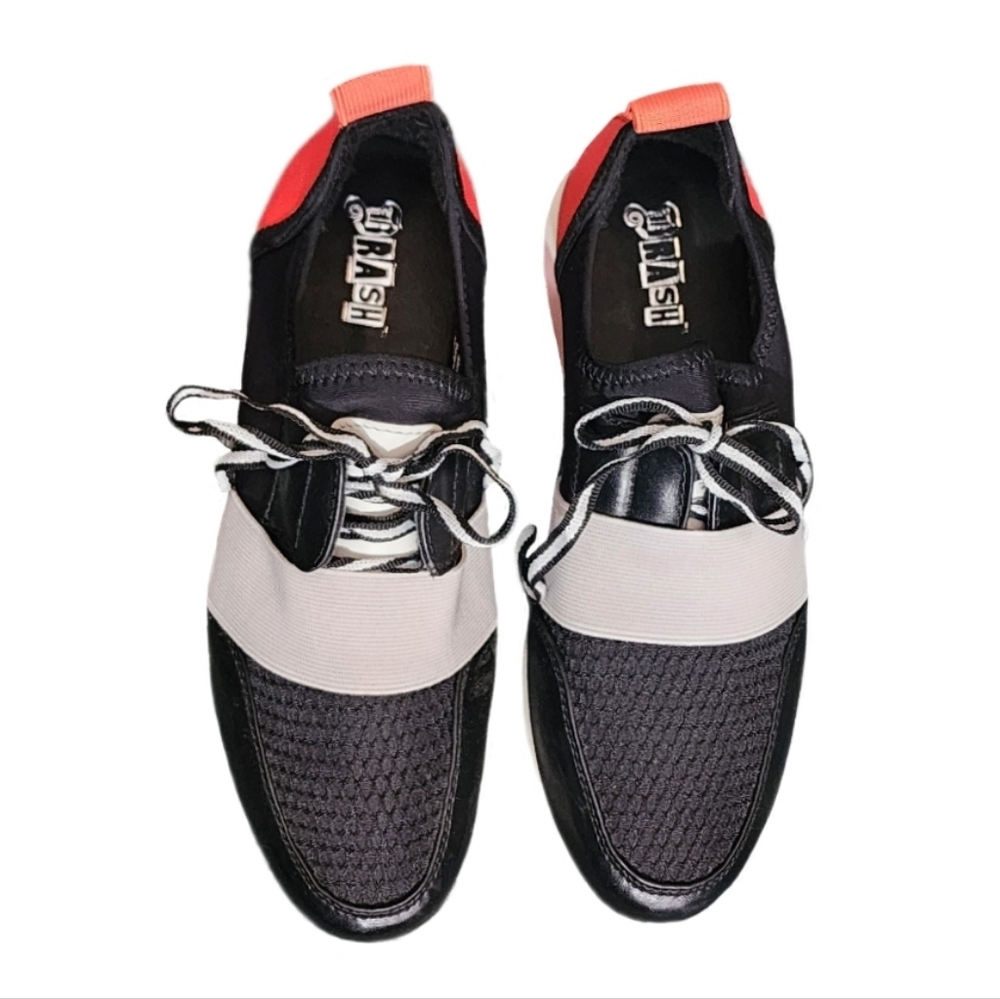 TRASH Sporty Sneakers Black Size 6